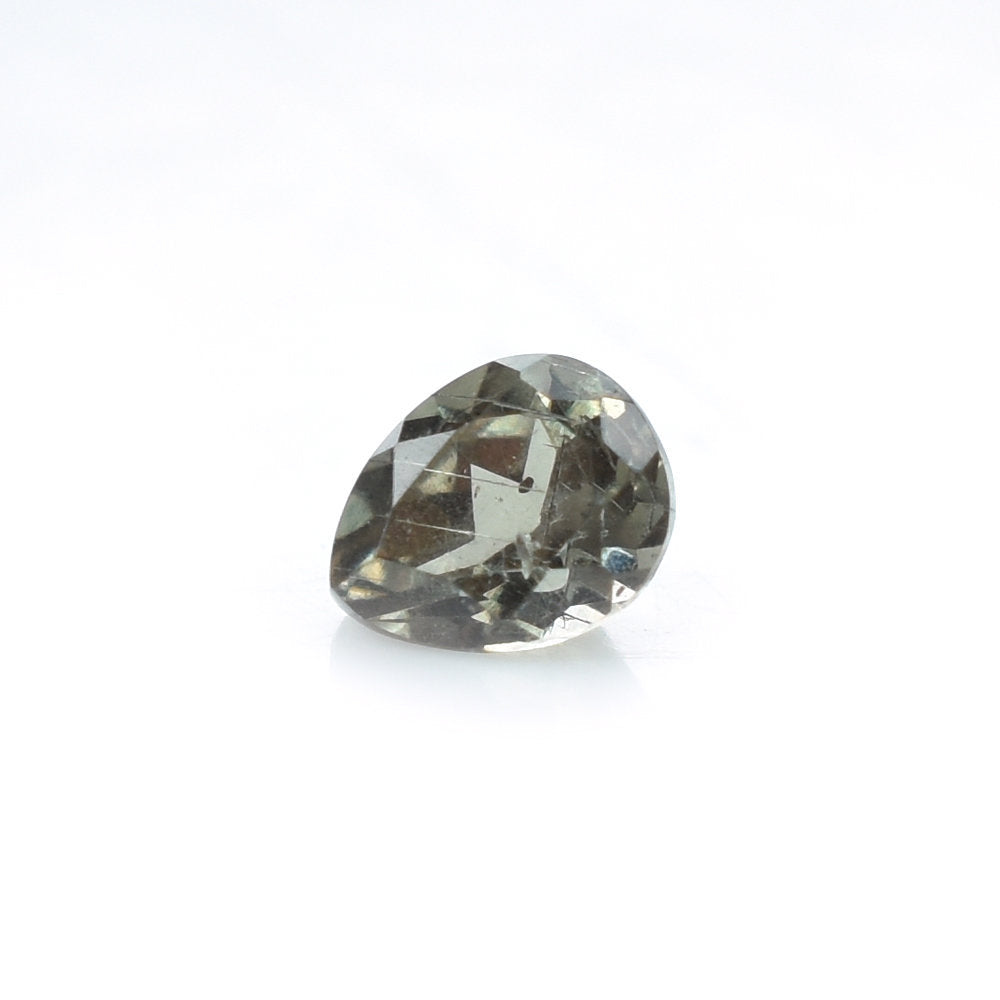 GARNET COLOR CHANGE CUT PEAR (AA/CLEAN) 3.00X2.50 MM 0.13 Cts.