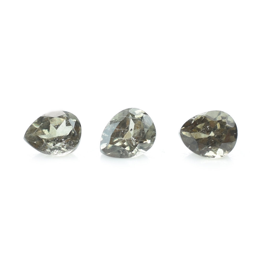 GARNET COLOR CHANGE CUT PEAR (AA/CLEAN) 3.00X2.50 MM 0.13 Cts.