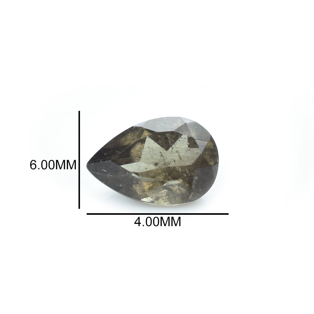 GARNET COLOR CHANGE CUT PEAR (AAA/CLEAN) 6.00X4.00 MM 0.55 Cts.