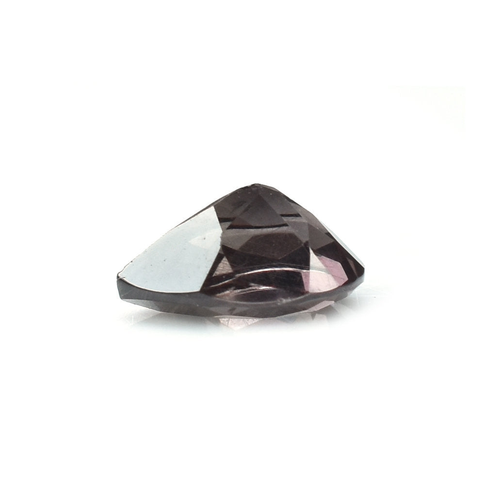 GARNET COLOR CHANGE CUT PEAR (AAA/CLEAN) 7.00X5.00 MM 0.95 Cts.