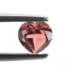 GARNET OPEN RED CUT HEART (OPEN/CLEAN) 8.00X8.00 MM 2.22 Cts.