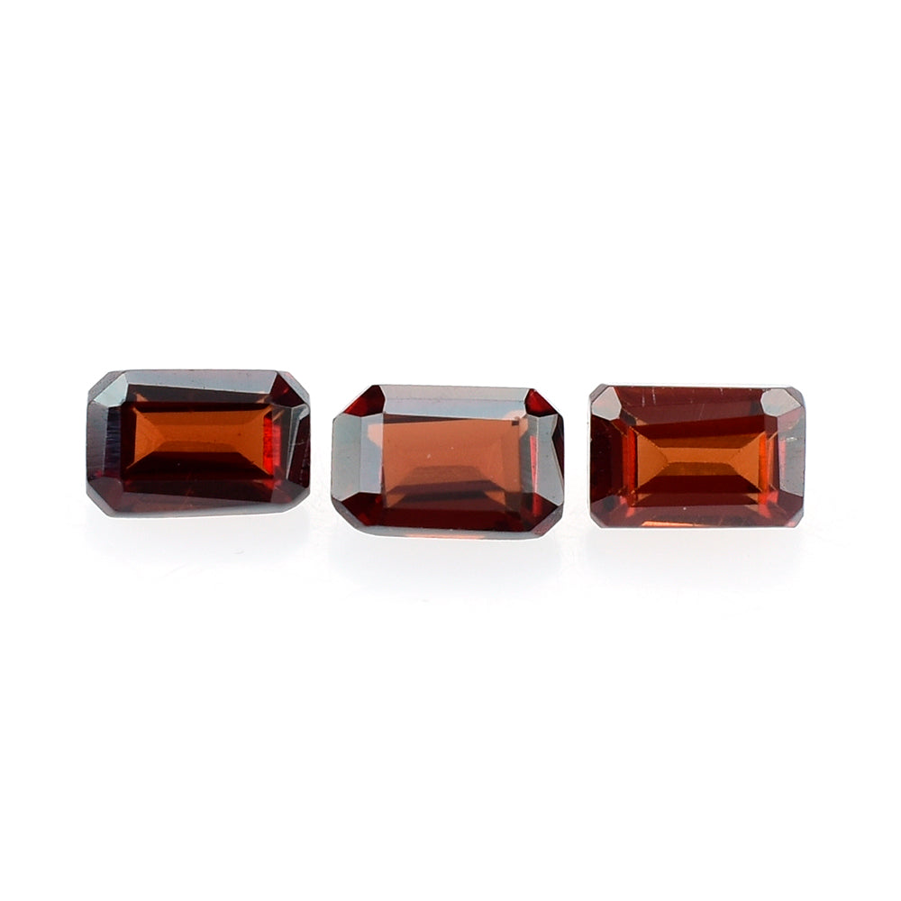 DARK RED GARNET CUT OCTAGON 3X2MM 0.12 Cts.