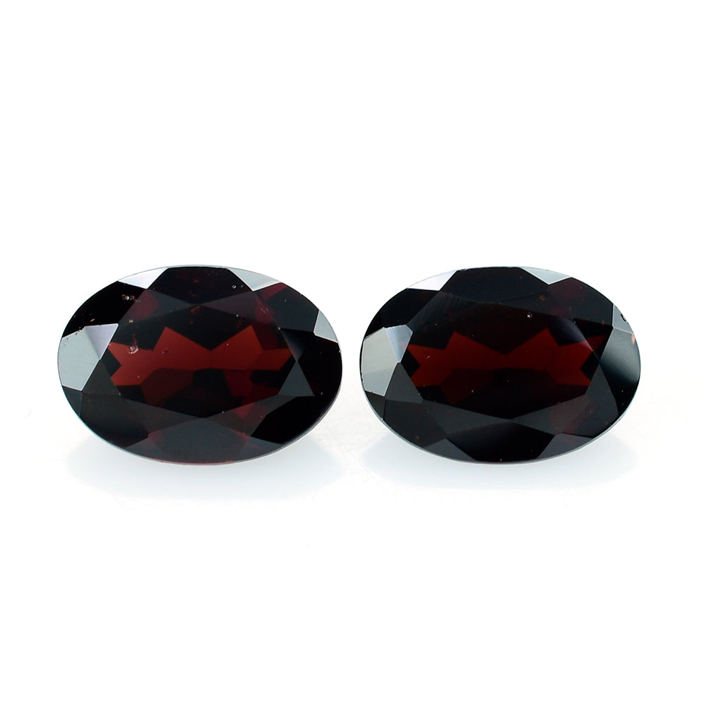 DARK RED GARNET CUT OVAL 10X7MM 2.34 Cts.