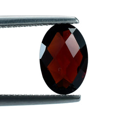 DARK RED GARNET CHECKER CUT OVAL 11X8MM 2.62 Cts.