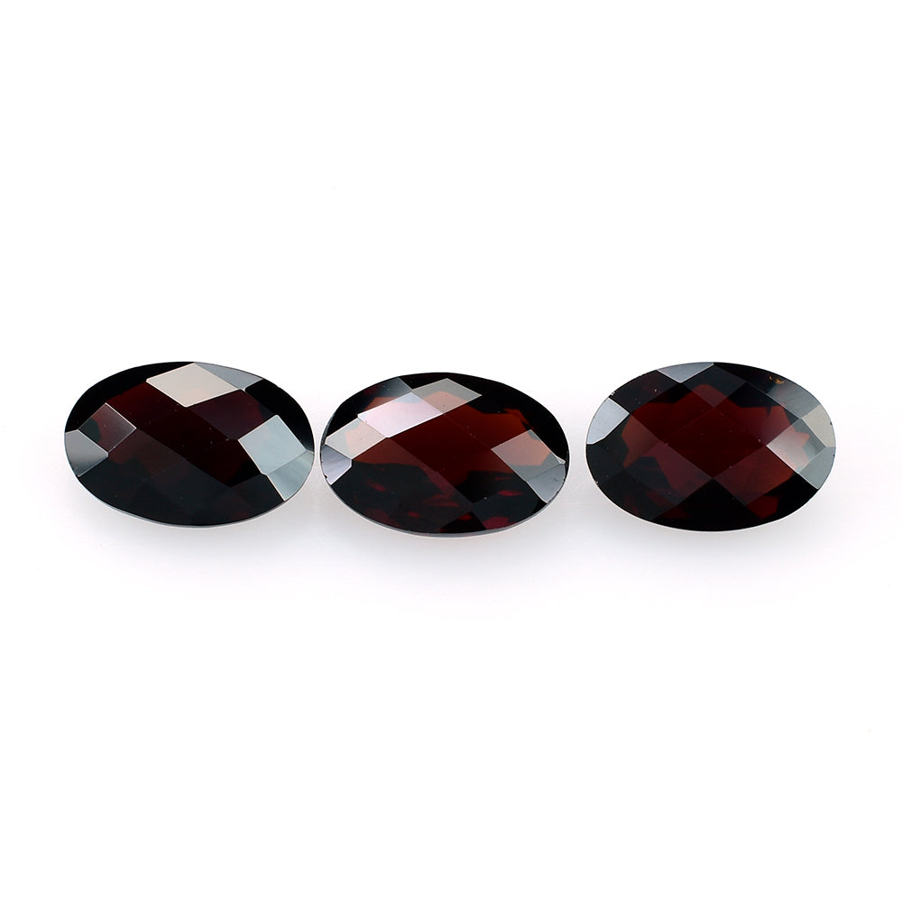 DARK RED GARNET CHECKER CUT OVAL 11X8MM 2.62 Cts.
