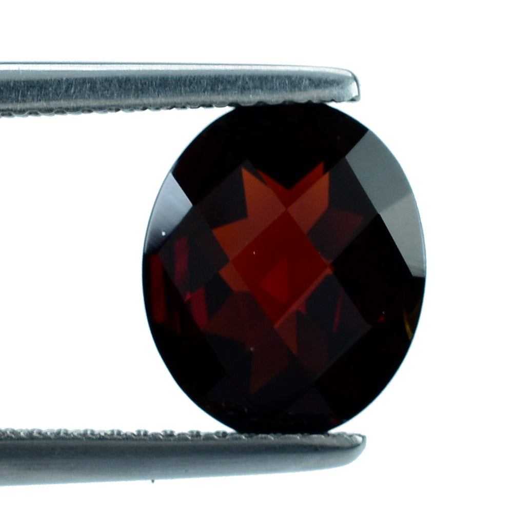 DARK RED GARNET CHECKER CUT OVAL 11X9MM 3.43 Cts.