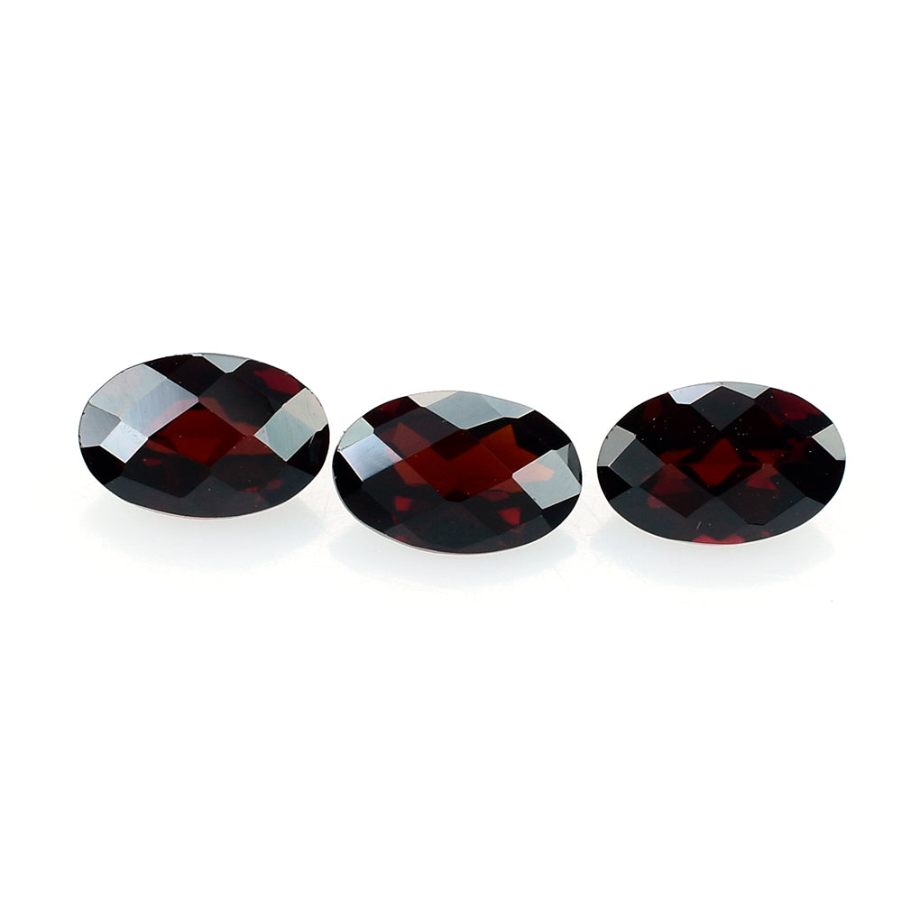 DARK RED GARNET CHECKER CUT OVAL 6X4MM 0.51 Cts.