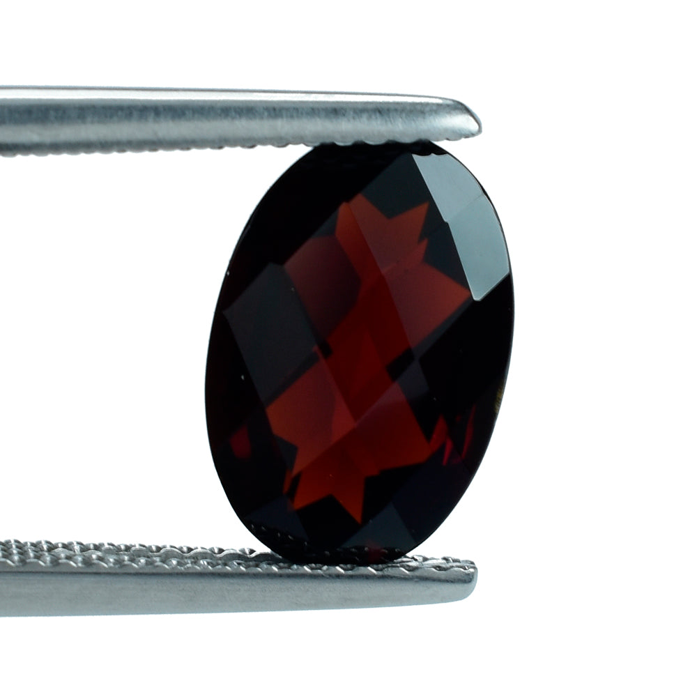 DARK RED GARNET CHECKER CUT OVAL 12X8MM 3.54 Cts.