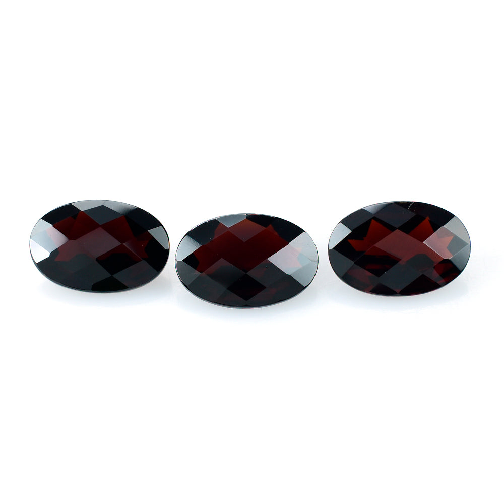 DARK RED GARNET CHECKER CUT OVAL 12X8MM 3.54 Cts.