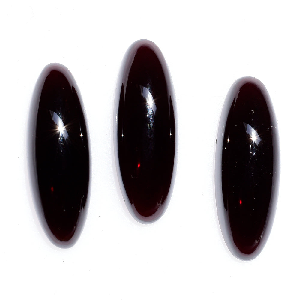 DARK RED GARNET OVAL CAB 20X7MM 8.72 Cts.