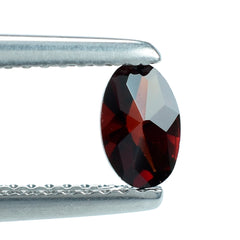 DARK RED GARNET STAR CUT OVAL 6X4MM 0.48 Cts.