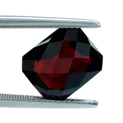 DARK RED GARNET CHECKER CUT OCTAGON 12X10MM 5.37 Cts.