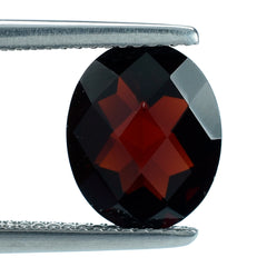 DARK RED GARNET CHECKER CUT OVAL 11X9 MM 4.06 Cts.