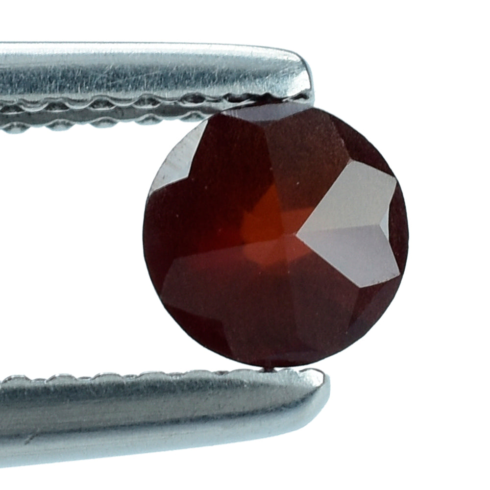 DARK RED GARNET STAR CUT ROUND 3.50-5MM 0.38 Cts.