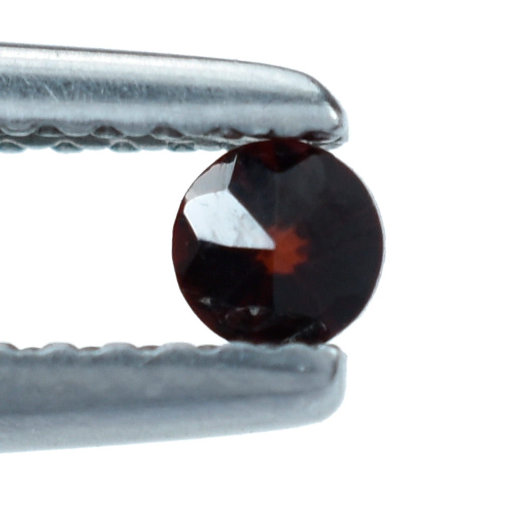 DARK RED GARNET STAR CUT ROUND 3MM 0.13 Cts.