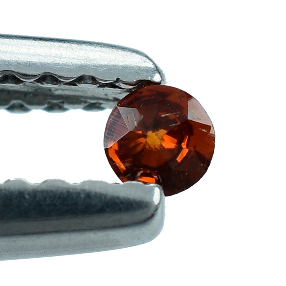 DARK RED GARNET STAR CUT ROUND 2.40MM 0.06 Cts.