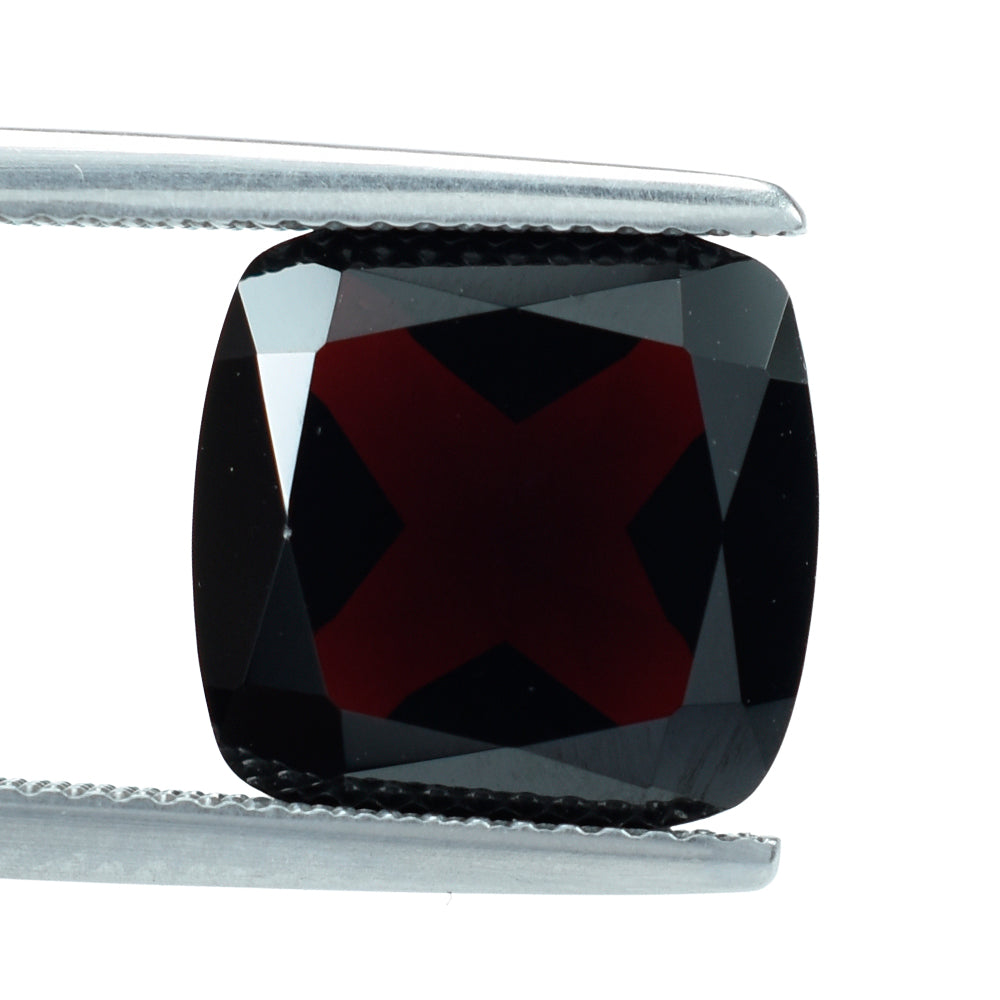 DARK RED GARNET CUT CUSHION 12MM 7.18 Cts.
