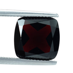 DARK RED GARNET CUT CUSHION 12MM 7.18 Cts.