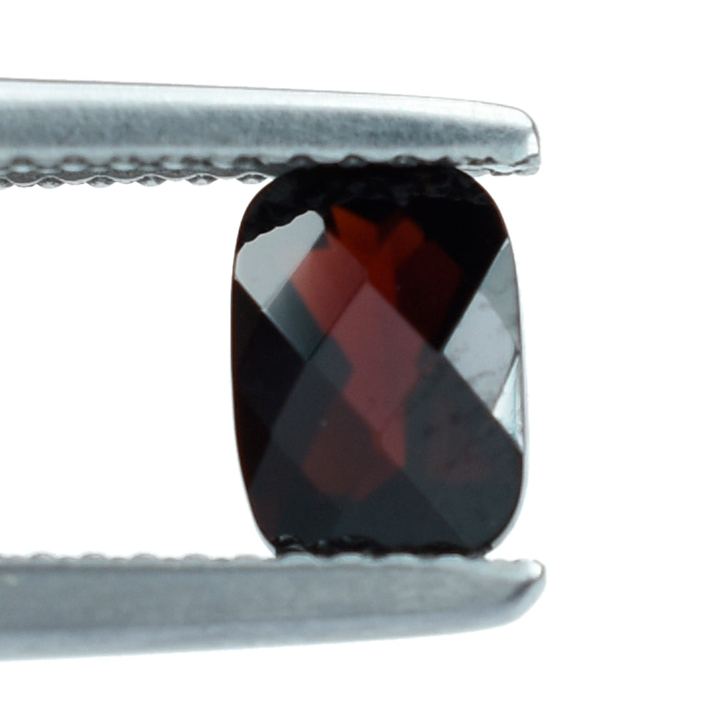 DARK RED GARNET CHECKER CUT CUSHION 7X5MM 1.05 Cts.