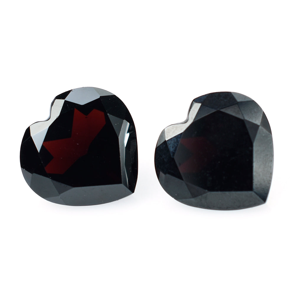 DARK RED GARNET (MEDIUM) CUT HEART 14MM 10.26 Cts.