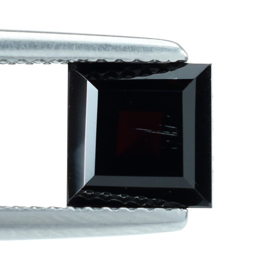 DARK RED GARNET CUT SQUARE 7MM 2.13 Cts.