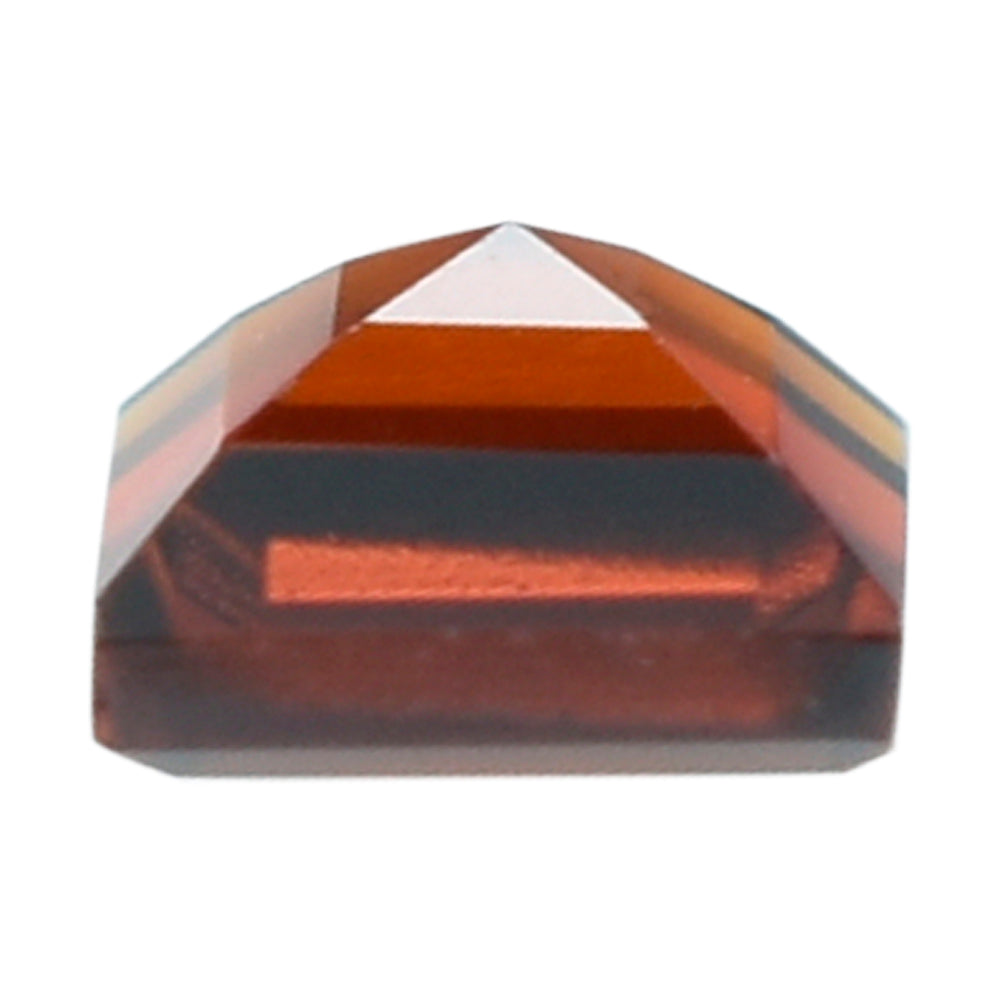 DARK RED GARNET CUT SQUARE 3.50MM 0.31 Cts.