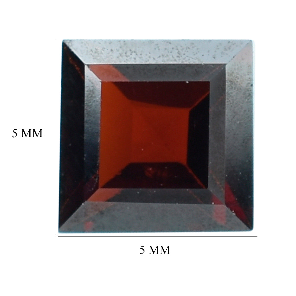 DARK RED GARNET CUT SQUARE 5.00MM 0.86 Cts.