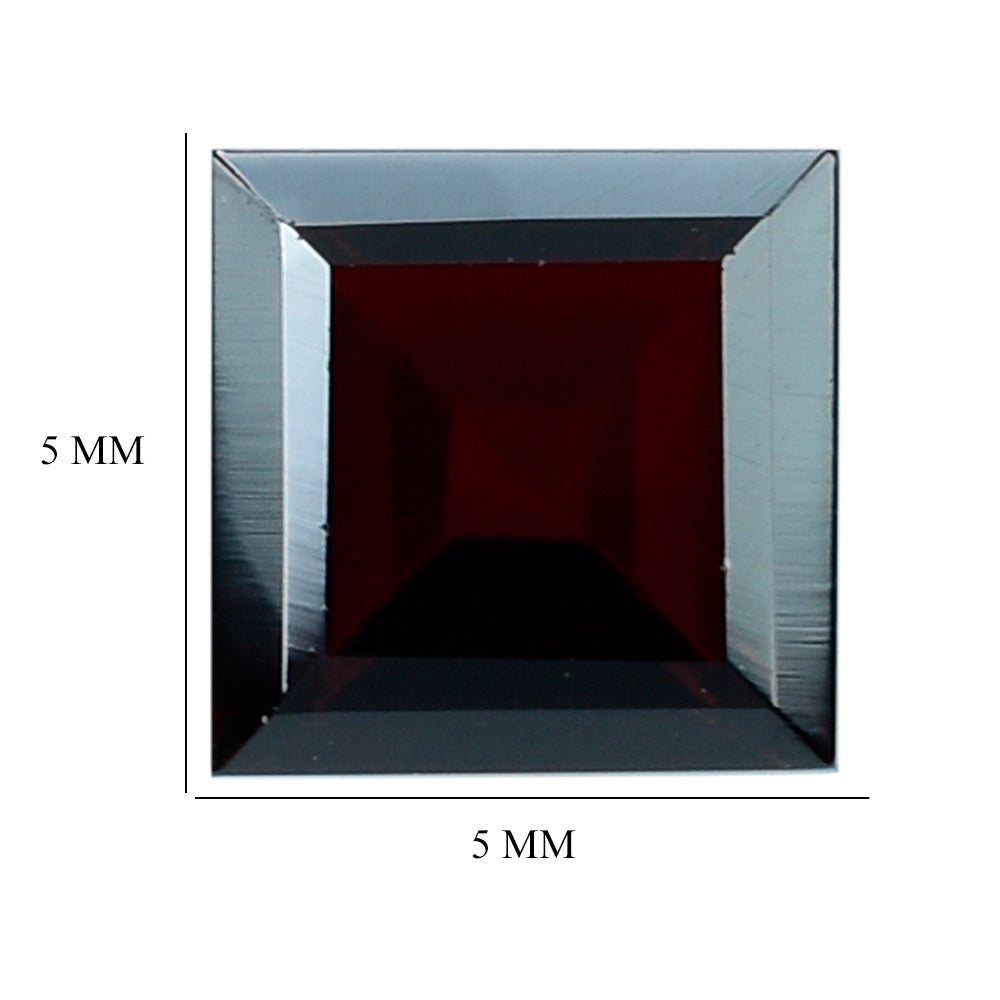 DARK RED GARNET CUT SQUARE 5.00MM 0.90 Cts.