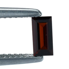 DARK RED GARNET CUT BAGUETTES 6x3MM 0.55 Cts.