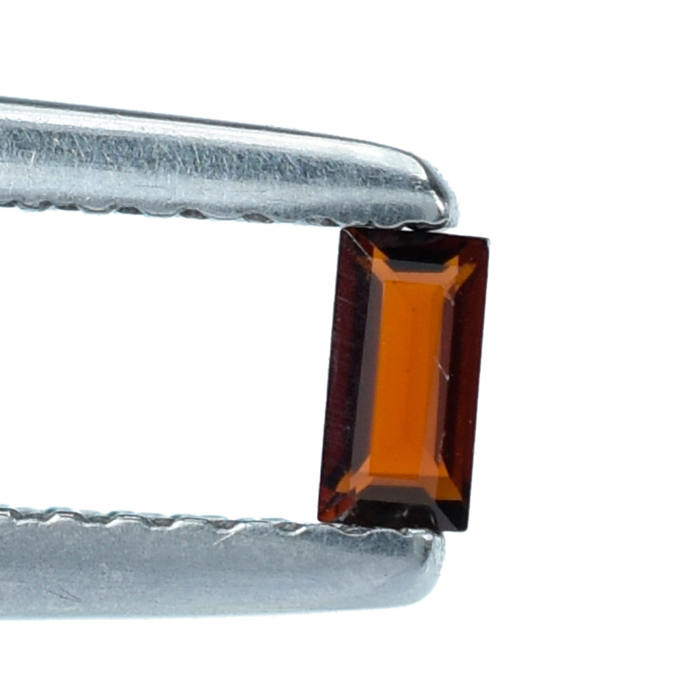 DARK RED GARNET CUT BAGUETTES 4X2MM 0.14 Cts.
