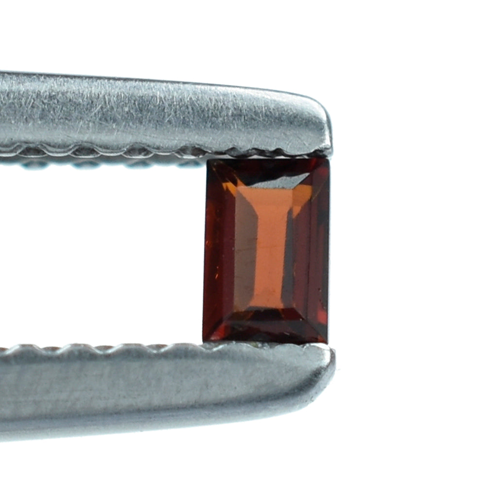 DARK RED GARNET CUT BAGUETTES 3X2MM 0.10 Cts.