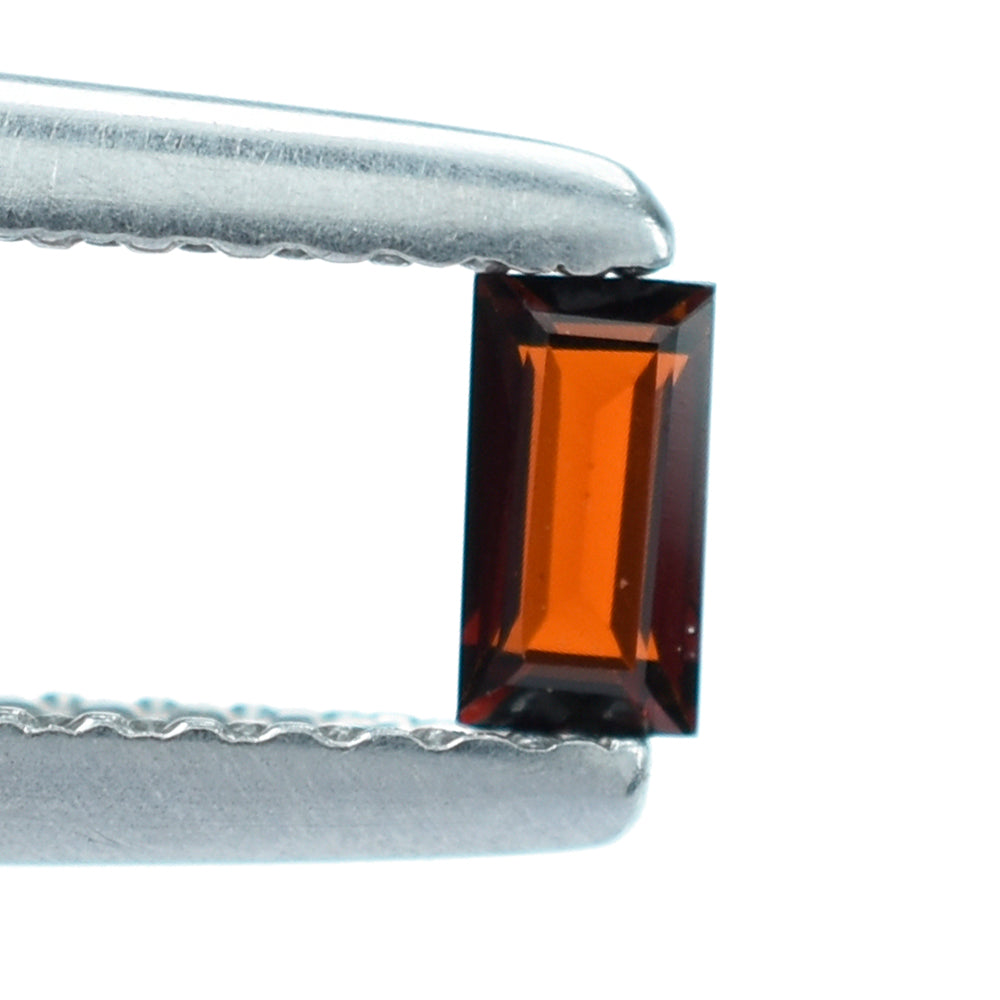 DARK RED GARNET CUT BAGUETTES 4.20X2.30MM 0.18 Cts.