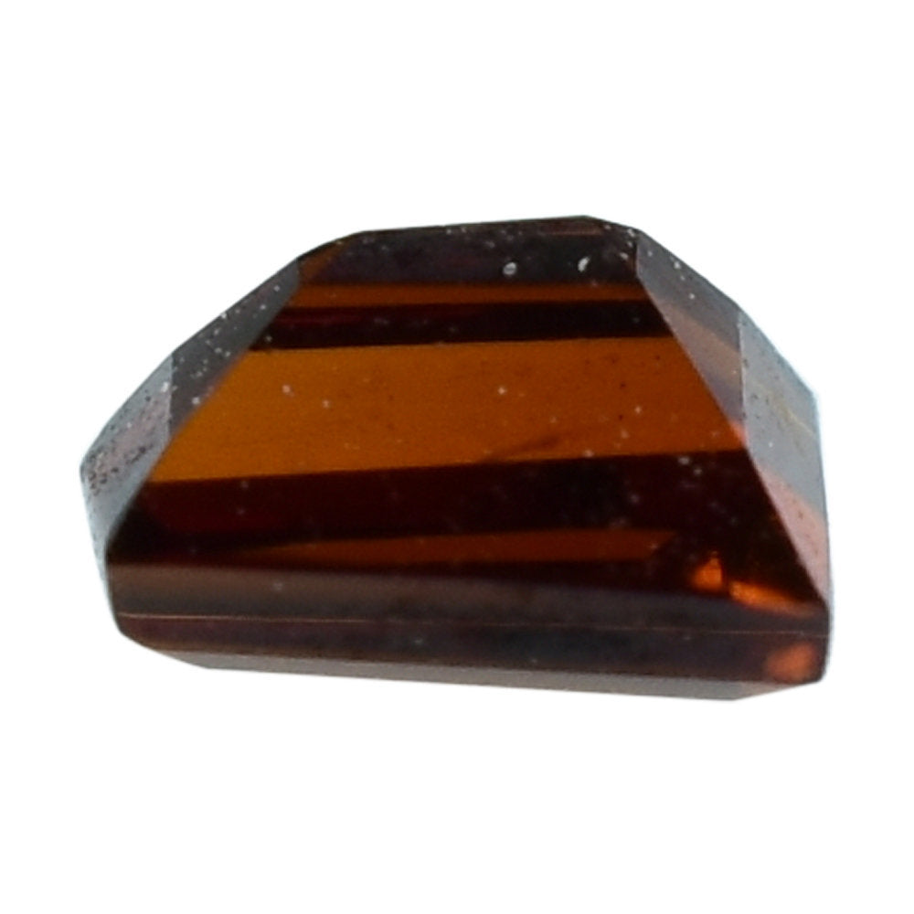 DARK RED GARNET CUT TAPERED 3.70X3X2.25MM 0.24 Cts.