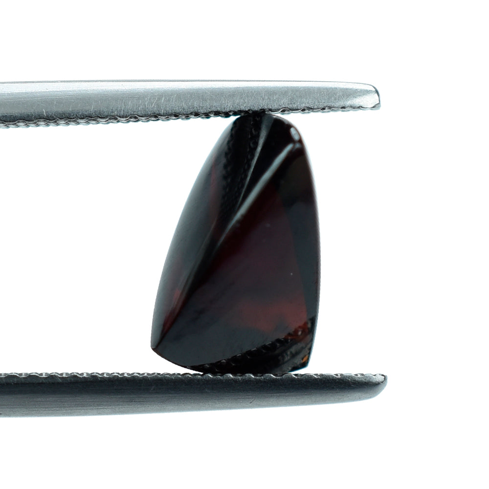 DARK RED GARNET PLAIN FANCY 11X7MM 3.83 Cts.