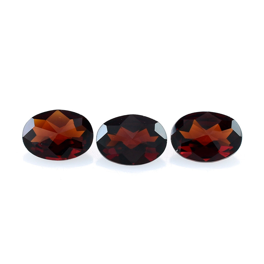 DARK RED GARNET STAR CUT OVAL 7X5MM 0.78 Cts.