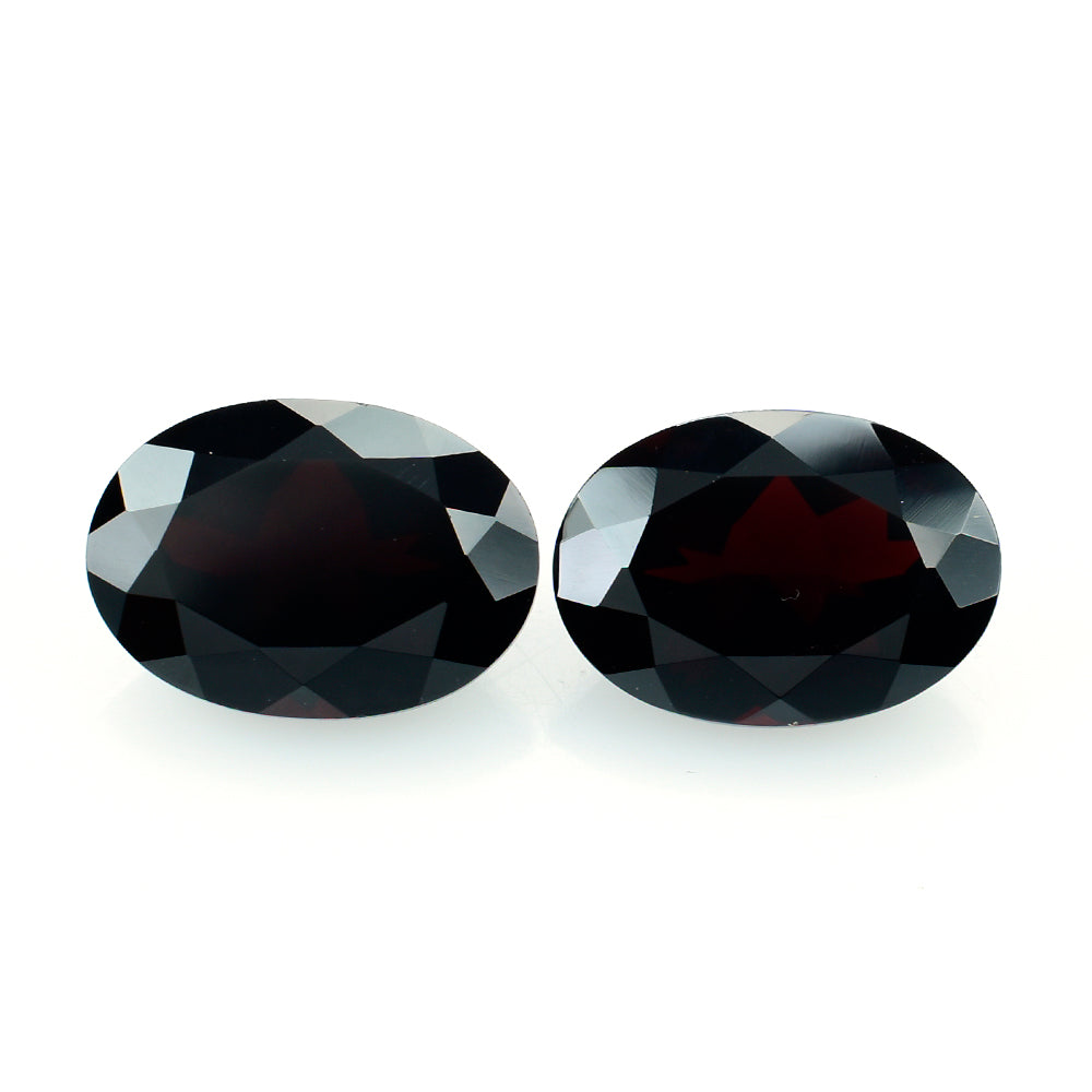 DARK RED GARNET CUT OVAL 14X10MM 7.30 Cts.