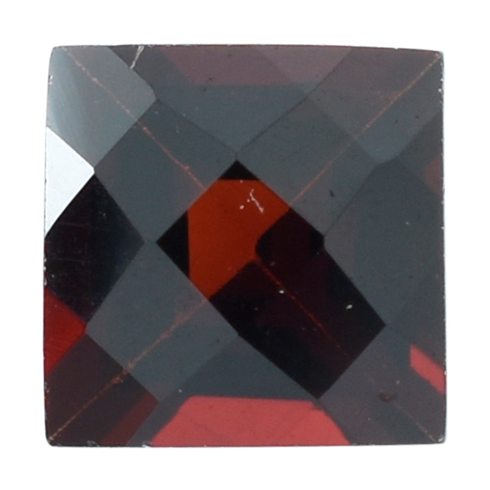 DARK RED GARNET CHECKER CUT SQUARE 5.00MM 0.83 Cts.