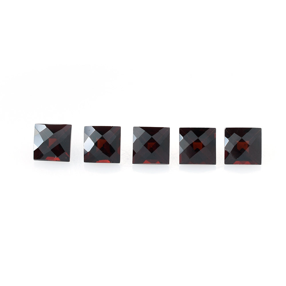 DARK RED GARNET CHECKER CUT SQUARE 5.00MM 0.83 Cts.