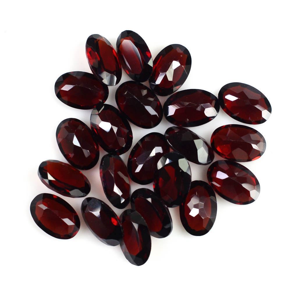DARK RED GARNET CUT OVAL 6X4MM 0.52 Cts.