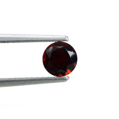 OPEN RED GARNET CUT ROUND (DARK RED /CLEAN) 5.00X5.00MM 0.77 Cts.