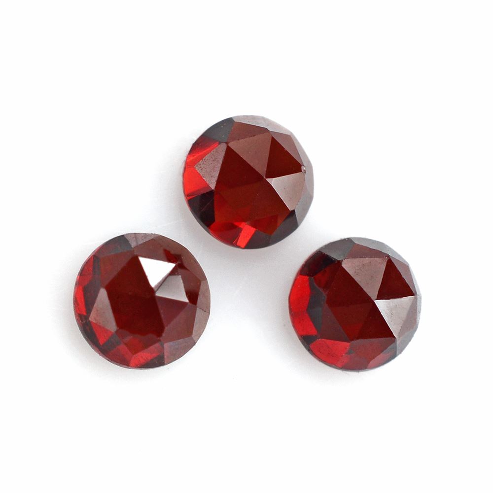 DARK RED GARNET ROSE CUT ROUND CAB 4MM 0.41 Cts.
