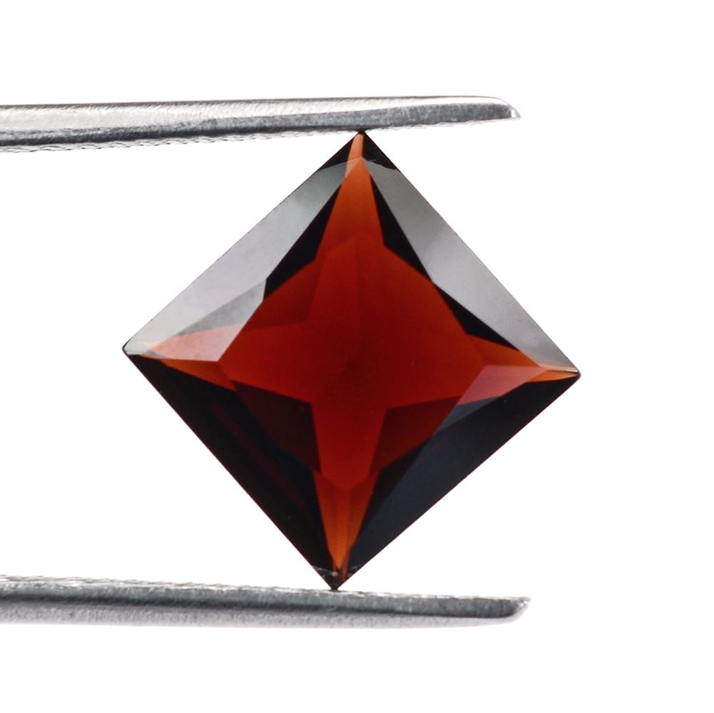 DARK RED GARNET PRINCESS CUT SQUARE (MEDIUM) 10MM 4.66 Cts.