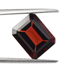 DARK RED GARNET CUT OCTAGON 10X8MM 3.8 Cts.