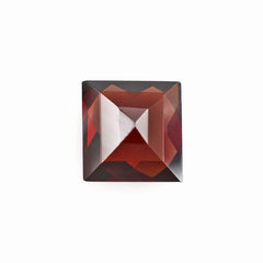 DARK RED GARNET CHECKER CUT SQUARE 5MM 0.87 Cts.
