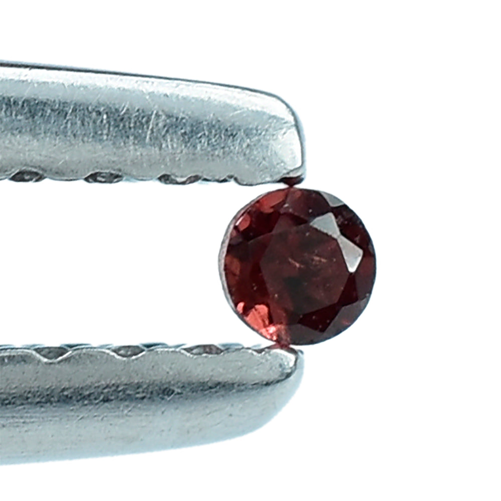 RED GARNET CUT ROUND 1.75MM 0.03 Cts.
