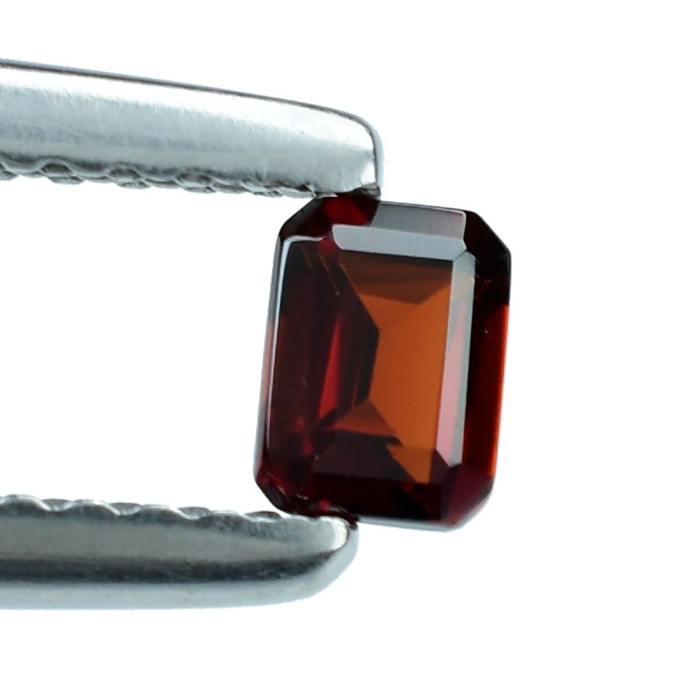 RED GARNET CUT OCTAGON 4X3MM 0.25 Cts.