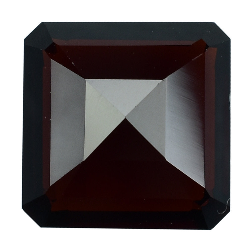 RED GARNET CUT SQUARE-OCTAGON 10MM 5.57 Cts.