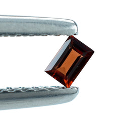 RED GARNET CUT BAGUETTES 3X2MM 0.11 Cts.