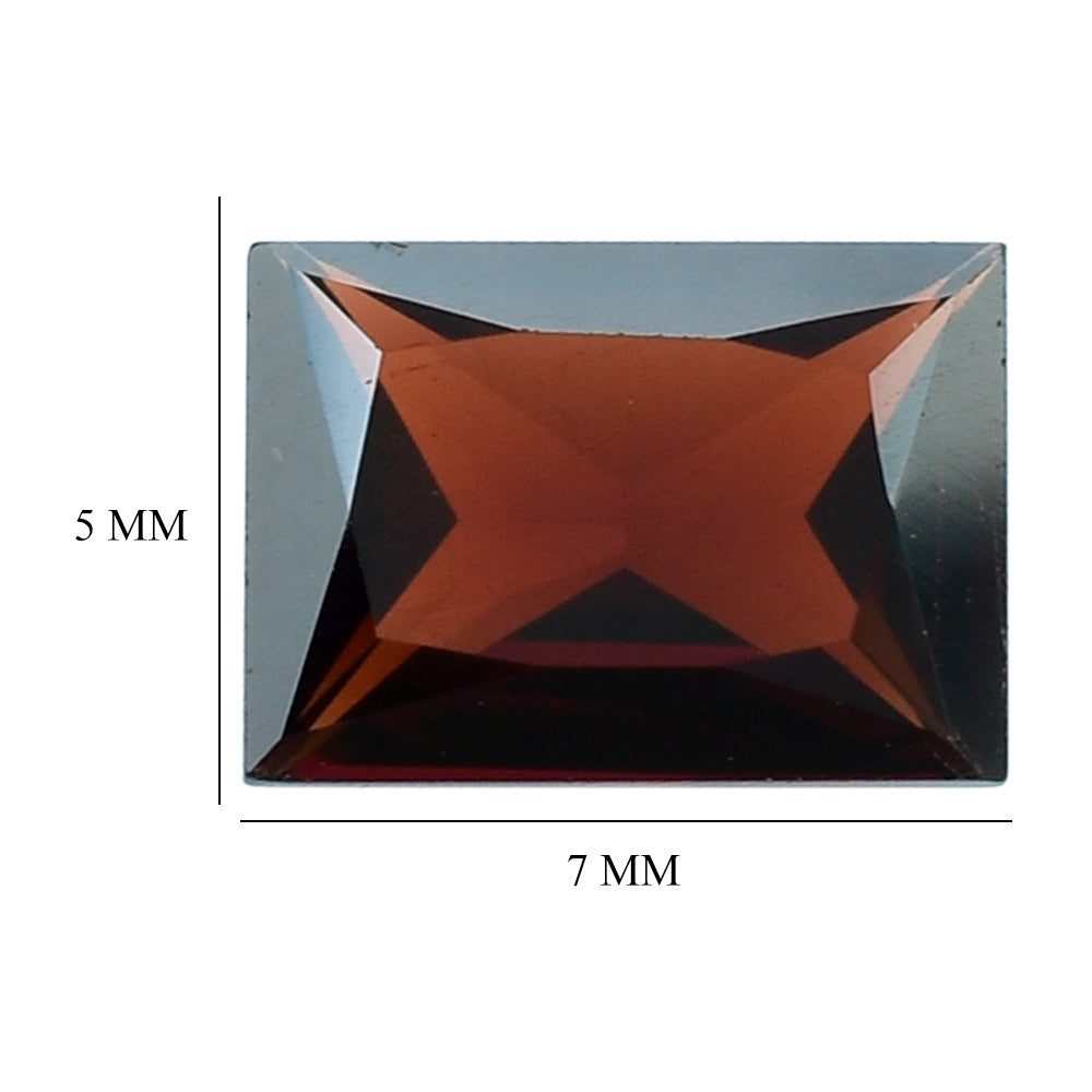 RED GARNET PRINCESS CUT BAGUETTE 7X5 MM 1.10 Cts.