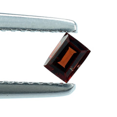 RED GARNET CUT BAGUETTES 3.50X2.50MM 0.20 Cts.